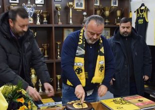 Ο Ηλιόπουλος επισκέφθηκε την ΑΕΚ Τρίπολης (pics)