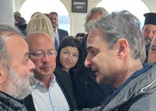 Μεγάλη κίνηση Ηλιόπουλου για Σαντορίνη!