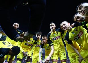 «Κλειδώθηκαν» στα αποδυτήρια παίκτες – Αλμέιδα