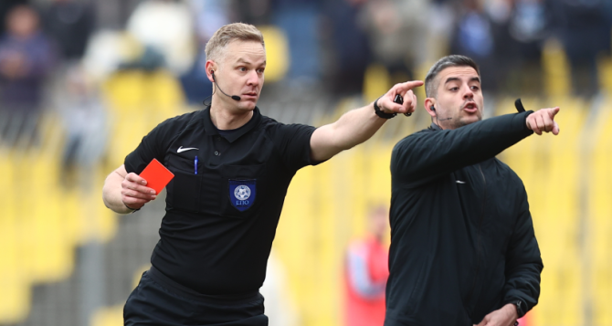 ΠΑΕ Ηρακλής: «Ο Τσέτσιλας να παραδώσει την σφυρίχτρα του…» ΠΑΕ Ηρακλής: «Ο Τσέτσιλας να παραδώσει την σφυρίχτρα του…»