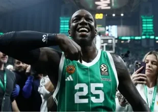 Παναθηναϊκός AKTOR: Ο Κέντρικ Ναν στα πράσινα μέχρι το 2028 χωρίς NBA-out