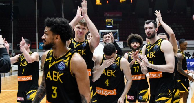 Με Τάκερ στη 12άδα η ΑΕΚ Betsson στο Game 1 κόντρα στη Ναντέρ