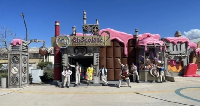Έγιναν τα εγκαίνια του Chocolate and Ice cream Experience park στο Ελληνικό της εταιρίας του Μάκη Αγγελόπουλου (ΦΩΤΟ)