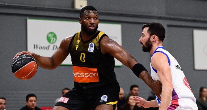 Πήρε το θρίλερ η AEK κόντρα στον Πανιώνιο