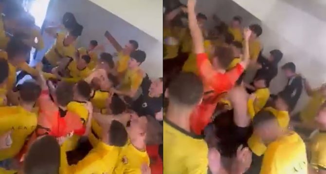 ΑΕΚ Κ16: Πάρτι στα αποδυτήρια μετά το 1-3 επί του Ολυμπιακού (VIDEO)