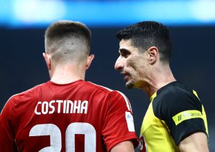 Εκτός και ο Μάνταλος για το ματς με τον Άρη – Συμπλήρωσε κάρτες