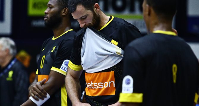 AEK Betsson: Νέοι… πονοκέφαλοι για τον Σάκοτα