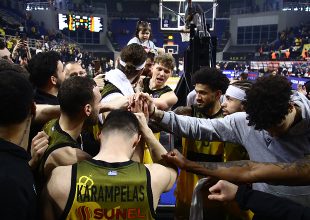 Καμίνι το γήπεδο, ντεμπούτο Τάκερ και… FORZA AEKAPA!