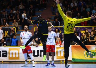 «Πέταξε» στον τελικό του EHF European Cup η ΑΕΚΑΡΑ