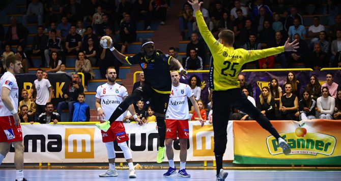 «Πέταξε» στον τελικό του EHF European Cup η ΑΕΚΑΡΑ
