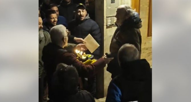 Συγκλονιστική ομιλία του Χατζηχρήστου: «Οι δύσκολες στιγμές δεν θα μας χωρίζουν, θα μας ενώνουν»