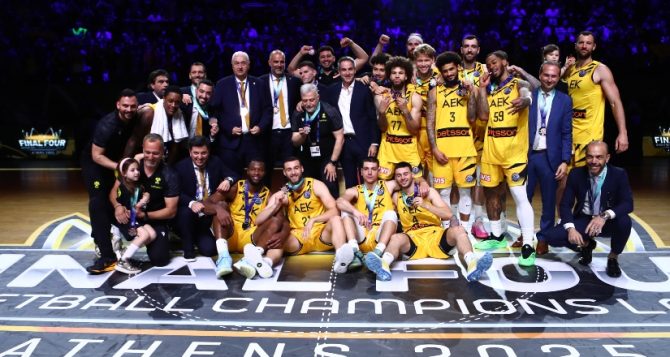 Η παρακάμερα από τη νίκη της Βασίλισσας κόντρα στη Τενερίφη (VIDEO)