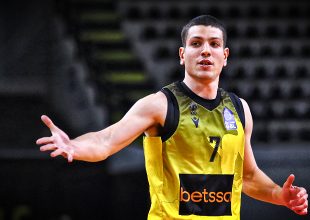 «Δένει» τον Φλιώνη με πολυετές συμβόλαιο η AEK Betsson