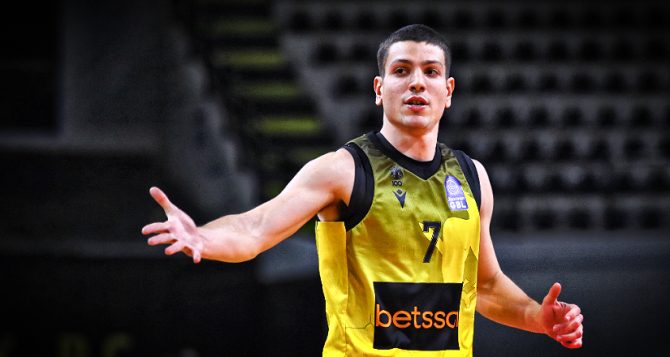 «Δένει» τον Φλιώνη με πολυετές συμβόλαιο η AEK Betsson