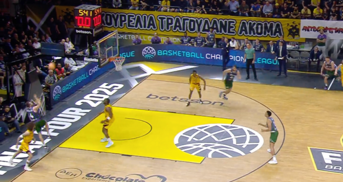 Απίθανο καλάθι του Καλινόφσκι (VID)