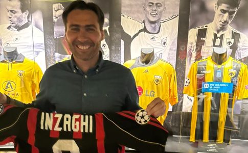 Στο Μουσείο της ΑΕΚ η φανέλα του Ιντζάγκι απ’ τη νίκη επί της Μίλαν – Την παρέδωσε ο Κυριακίδης