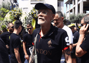Στη κηδεία του Χατζηχρήστου ο Ντόκεν – Στεφάνια από Θύρα 7 και Θύρα 13 (ΦΩΤΟ)