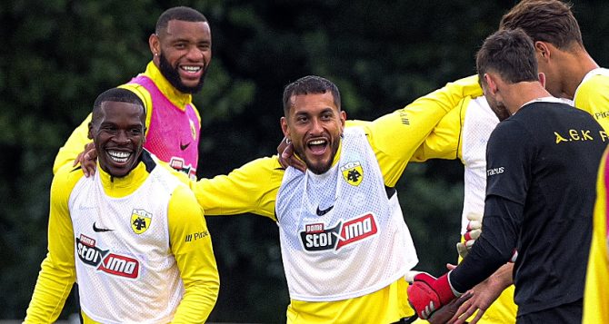 &Tau;&alpha; &laquo;&kappa;&lambda;&iota;&kappa;&raquo; &tau;&eta;&sigmaf; &pi;&rho;&omicron;&pi;ό&nu;&eta;&sigma;&eta;&sigmaf; (pics)