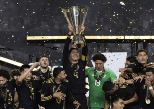 Σήκωσε το Gold Cup ο Πινέδα με το Μεξικό – Το γλέντησε με την ψυχή του
