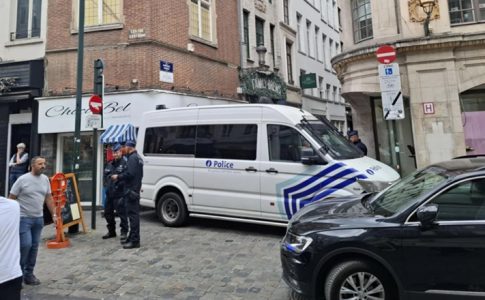 Προσαγωγές οπαδών της ΑΕΚ από τη βελγική αστυνομία στη «Grand Place»