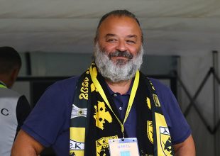 Ηλιόπουλος: Μοίρασε συγχαρητήρια και αγκαλιές σε όλους στην ΑΕΚ