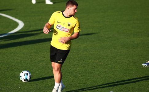 Με Γιόβιτς και Ζίνι η τελευταία προπόνηση της ΑΕΚ ενόψει Άντερλεχτ