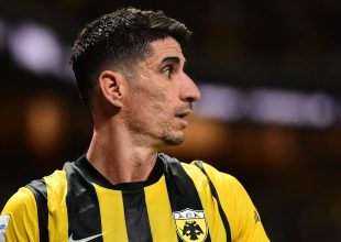 Παρ’ ολίγον σκόρερ ο Μάνταλος – Έσωσε στη γραμμή ο Σίπτσιτς (VIDEO)