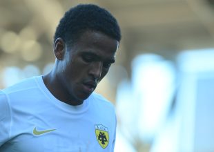 Θύμα VAR η ΑΕΚ στη Λάρισα: 1-1 με δύο ακυρωμένα γκολ