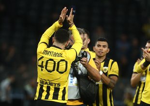 Αποθέωση για τον 400άρη Μάνταλο (VID)