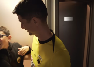 Ο Μάνταλος έδωσε συνέντευξη στον μικρό Μιχαήλ – «Η ΑΕΚ είναι… σπίτι μου»(VID)