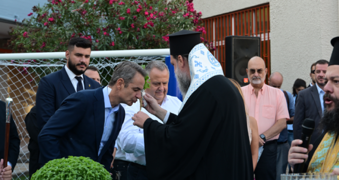Σε δημοτικό της Νέας Φιλαδέλφειας ο Μητσοτάκης για τη νέα σχολική χρονιά  – «Παρών» και ο Παντερμαλής