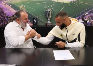 Στιγμές από το τετ α τετ Ηλιόπουλου – Μουκουντί για το νέο συμβόλαιο του Λοχία (ΦΩΤΟ)