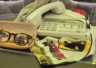 Συγκίνηση: Η κεντρική προθήκη αφιερωμένη στον Δημήτρη Χατζηχρήστο (ΦΩΤΟ)