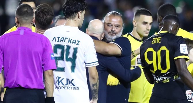 Πανηγυρικό φινάλε στη Λιβαδειά με παίκτες, κόσμο και Ηλιόπουλο (ΦΩΤΟ)