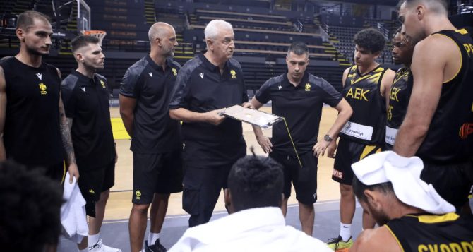 Αναχωρεί για τις Ιταλικές Άλπεις η Βασίλισσα