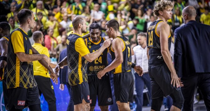 Στο ρελαντί η Βασίλισσα πέρασε και από τη Λέβιτσε! Στο ρελαντί η Βασίλισσα πέρασε και από τη Λέβιτσε!