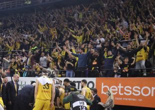 Ξεκινά στη Λετονία το ευρωπαϊκό της ταξίδι η Βασίλισσα