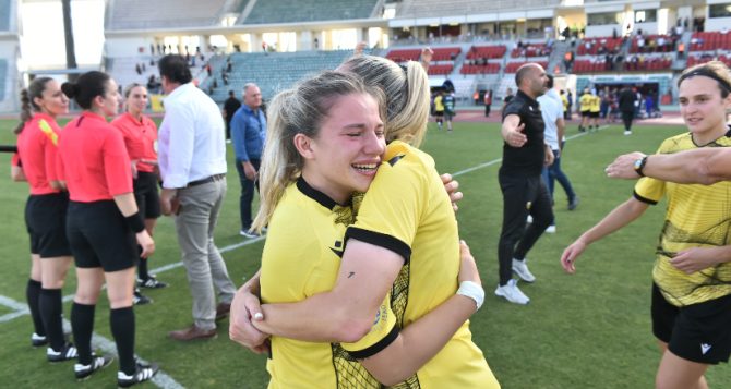 Ποδόσφαιρο Γυναικών: ΣΟΚ με Μπαρτζακλή-Υπέστη δεύτερη φόρα ρήξη χιαστών Ποδόσφαιρο Γυναικών: ΣΟΚ με Μπαρτζακλή-Υπέστη δεύτερη φόρα ρήξη χιαστών