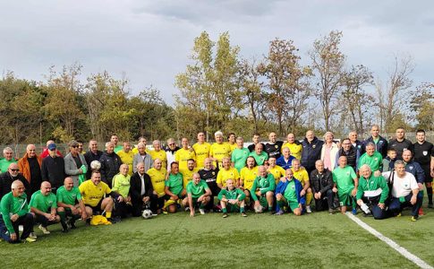 Οι Παλαίμαχοι της ΑΕΚ τίμησαν τη μνήμη Παπαδόπουλου και αγωνίστηκαν σε φιλικό με τον Λεβαδειακό