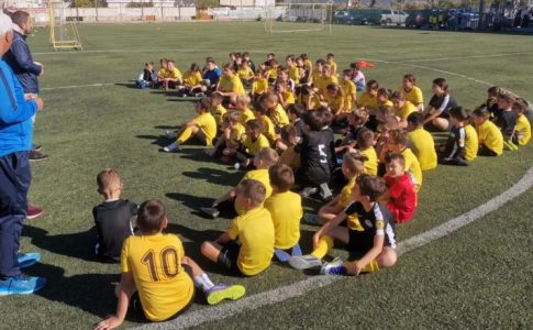 Ακαδημία ΑΕΚ: Ο Συντονιστή Εκπαίδευσης Δικτύου επισκέφθηκε τις εγκαταστάσεις στη Σούδα