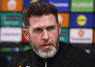 Μπράντλεϊ: «Η ΑΕΚ είναι δυνατή ομάδα, πρόκληση γι΄εμάς να παίξουμε στην έδρα της»