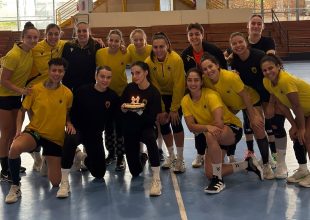 Η τούρτα-έκπληξη της ΑΕΚ για τα γενέθλια της Παναγιωτίδου (VIDEO)