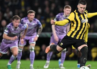 AEK – Σάμροκ: Ισοφάρισε με πέναλτι ο Γιόβιτς (VIDEO)