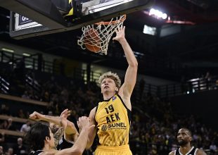 Επιστρέφει στις νίκες η Βασίλισσα και «κλειδώνει» την πρωτιά