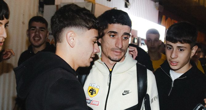 Αποθέωση για την ΑΕΚ στην Κρήτη (PICS) Αποθέωση για την ΑΕΚ στην Κρήτη (PICS)