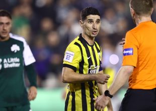 Aνησυχία με Μάνταλο – Έγινε αναγκαστική αλλαγή στο ημίχρονο του ντέρμπι