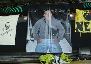 Στεφάνι της ΠΑΕ ΑΕΚ και του Ηλιόπουλου στην κηδεία του αδικοχαμένου Μάριου (ΦΩΤΟ)