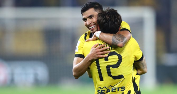 Θέμα στο Μεξικό ο Πινέδα: «Έλαμψε ξανά στη νίκη της ΑΕΚ – Δεν έχει πρόθεση να επιστρέψει» Θέμα στο Μεξικό ο Πινέδα: «Έλαμψε ξανά στη νίκη της ΑΕΚ – Δεν έχει πρόθεση να επιστρέψει»