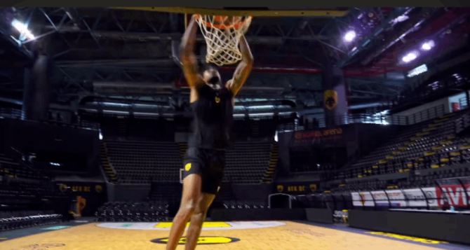 Πρώτη προπόνηση για Γκρεγκ Μπράουν (VID)