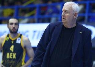 Περιστέρι – ΑΕΚ: Kαμία δήλωση από παίκτες και Σάκοτα σε ένδειξη διαμαρτυρίας